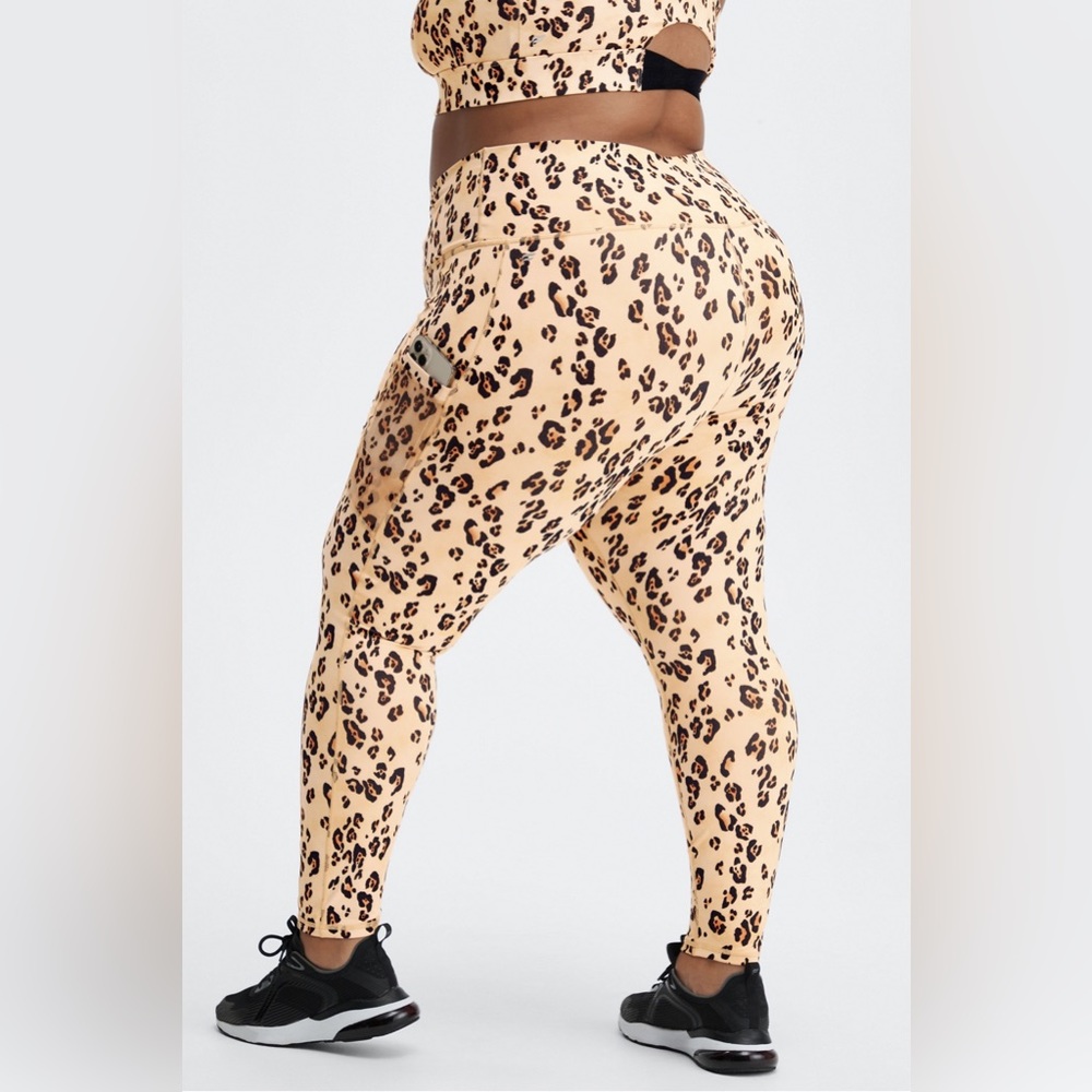 Fabletics Plus Size On-The-Go PowerHold® High-Waisted Legging in 3X